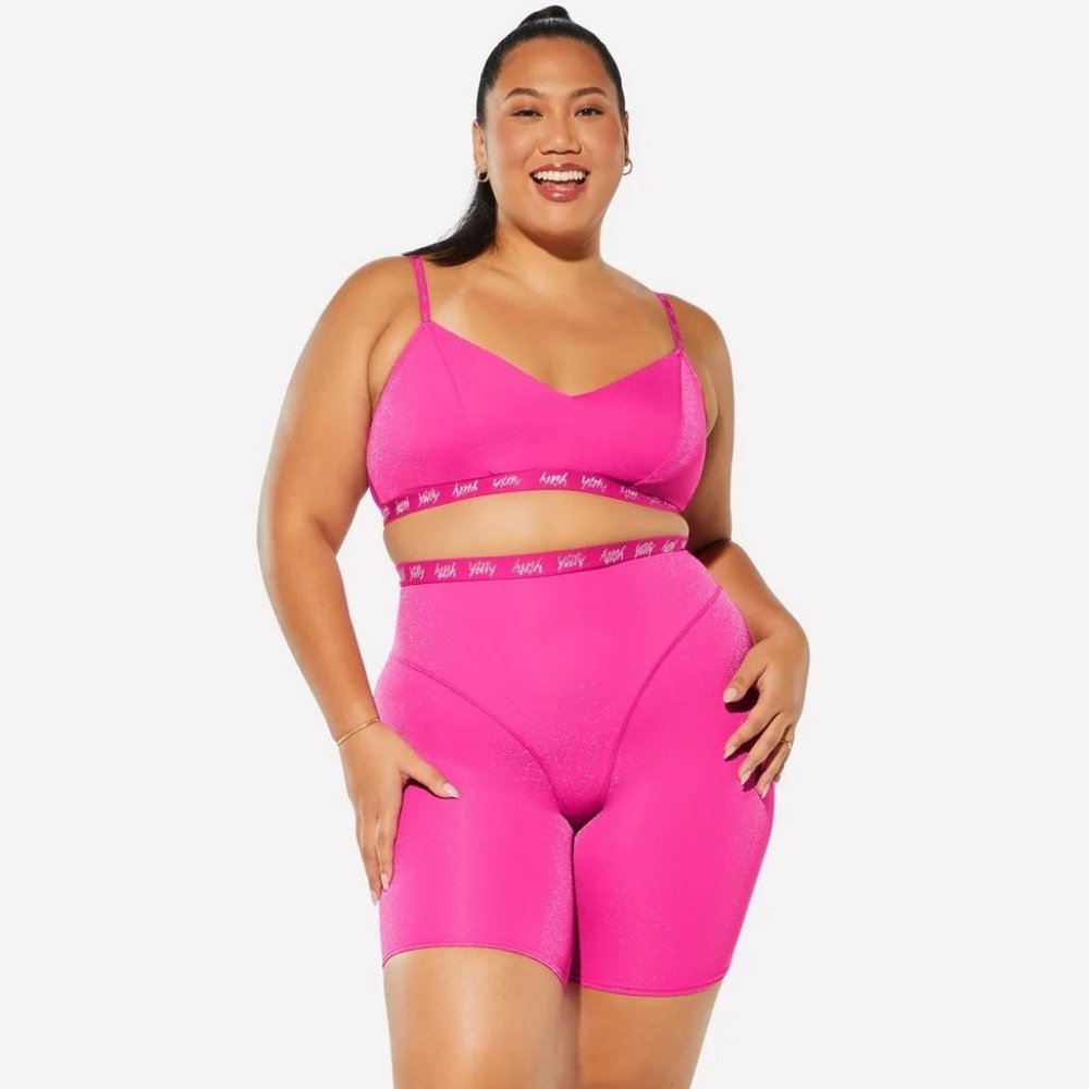 Yitty Fabletics BNWT Spotlight Shaping High Waist Short